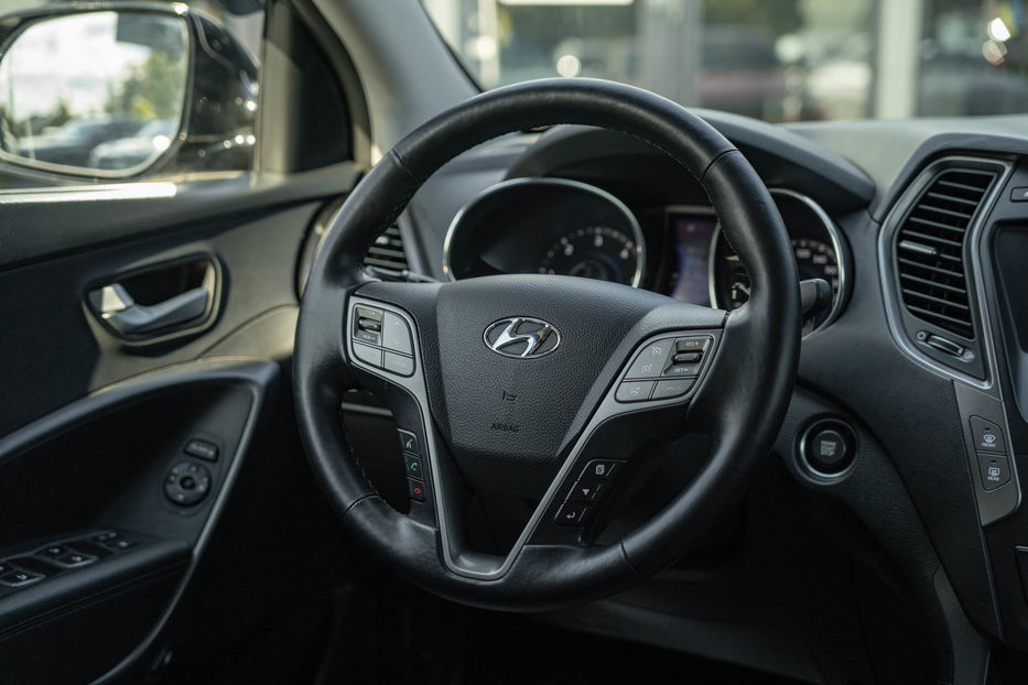 Продам Hyundai Santa FE 4WD 2014 года в Черновцах