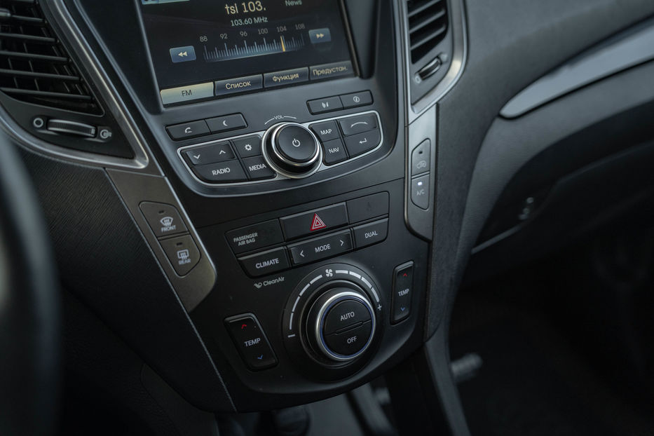 Продам Hyundai Santa FE 4WD 2014 года в Черновцах