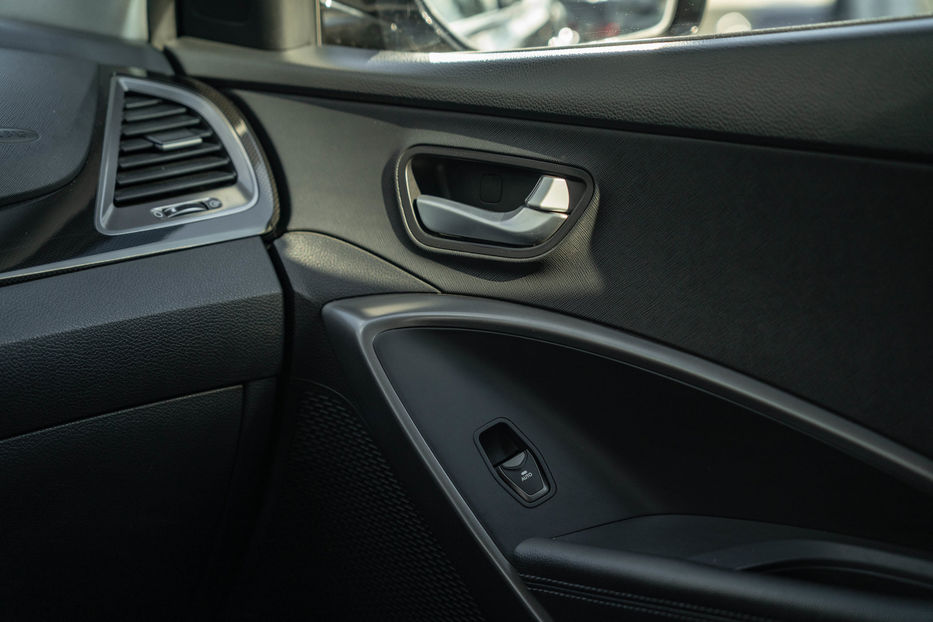 Продам Hyundai Santa FE 4WD 2014 года в Черновцах