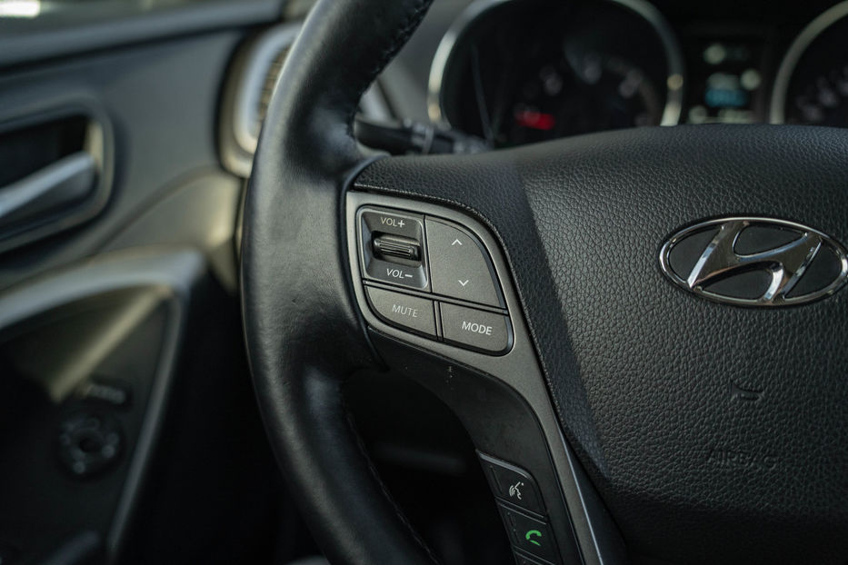 Продам Hyundai Santa FE 4WD 2014 года в Черновцах