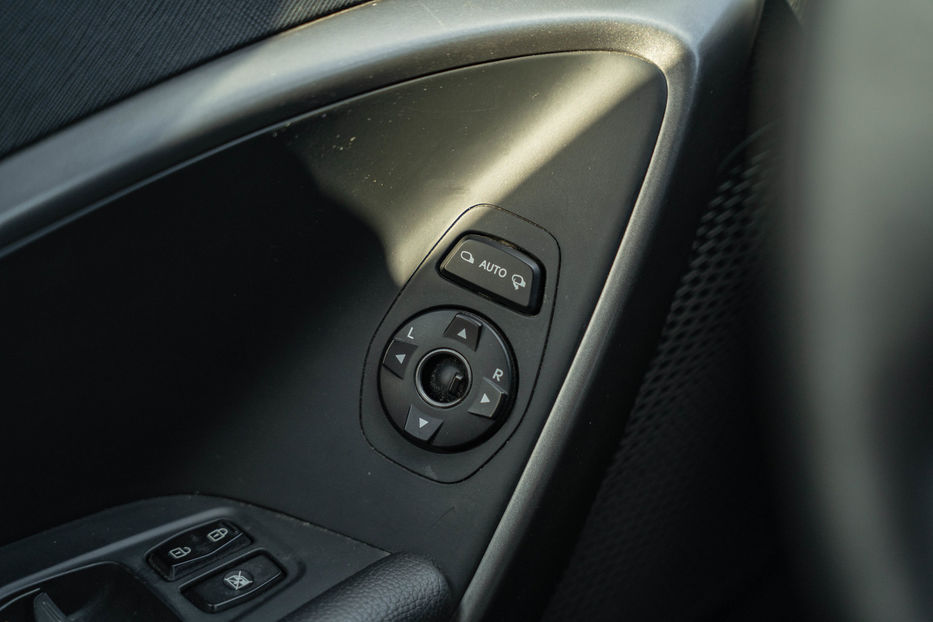 Продам Hyundai Santa FE 4WD 2014 года в Черновцах