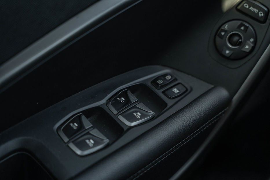 Продам Hyundai Santa FE 4WD 2014 года в Черновцах