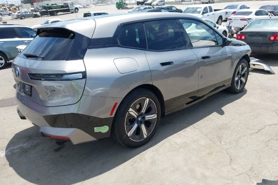 Продам BMW iX XDRIVE 50 2023 года в Киеве