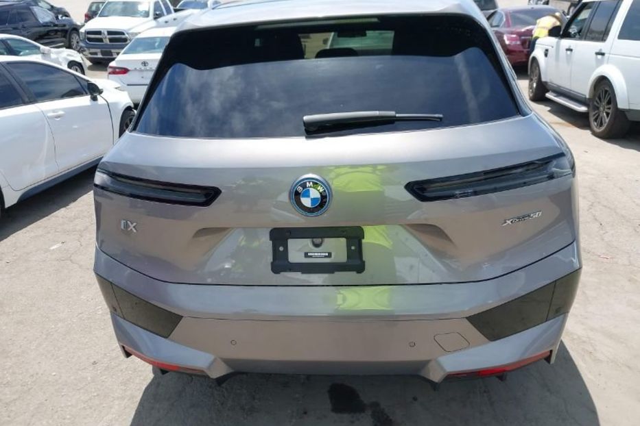 Продам BMW iX XDRIVE 50 2023 года в Киеве