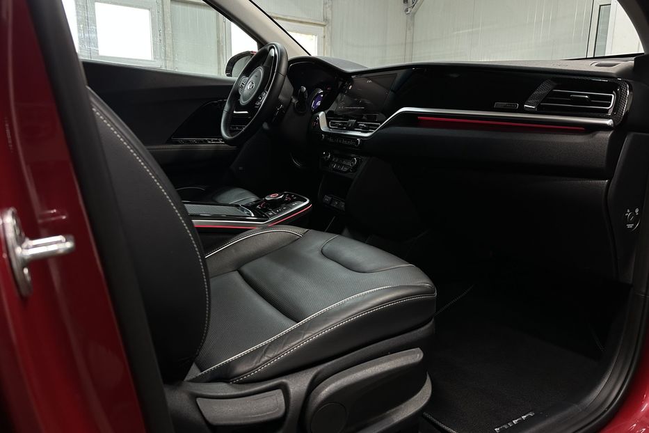 Продам Kia Niro 64кВт Макс.комплектація! 2020 года в Львове