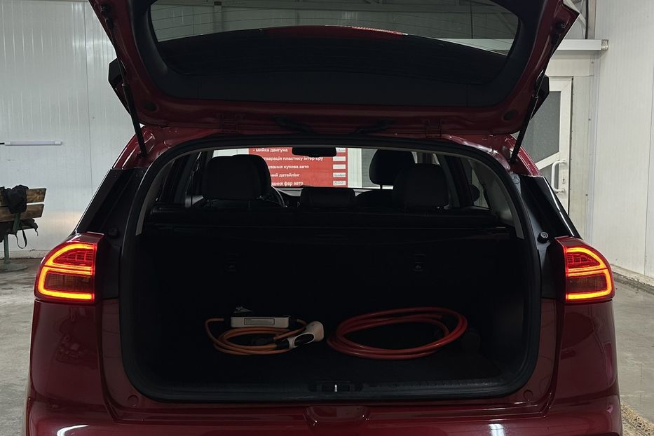 Продам Kia Niro 64кВт Макс.комплектація! 2020 года в Львове