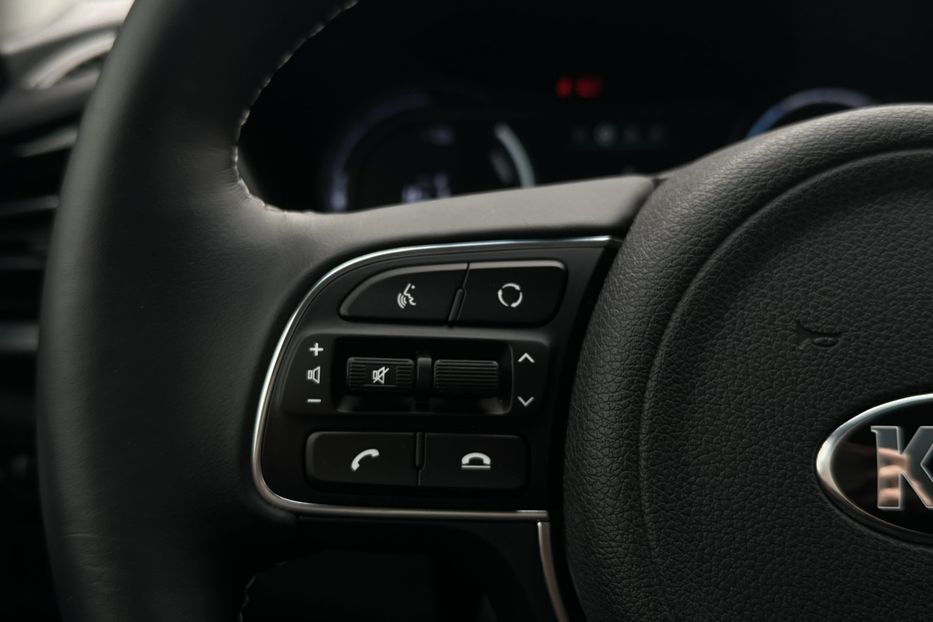 Продам Kia Niro 64кВт Макс.комплектація! 2020 года в Львове