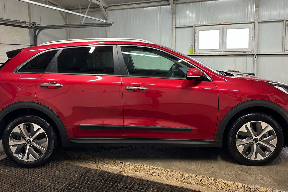 Продам Kia Niro 64кВт Макс.комплектація! 2020 года в Львове