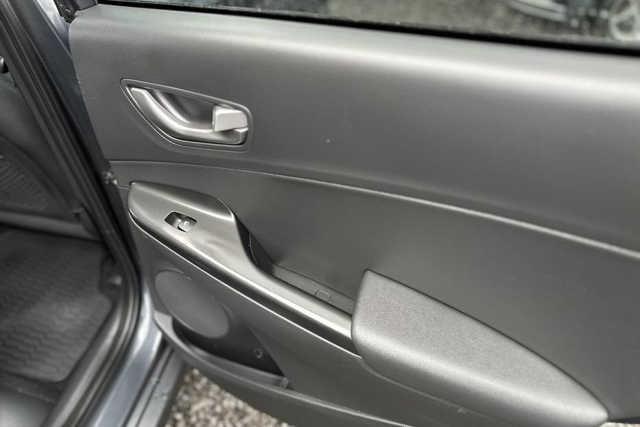 Продам Hyundai Kona 2020 года в Луцке