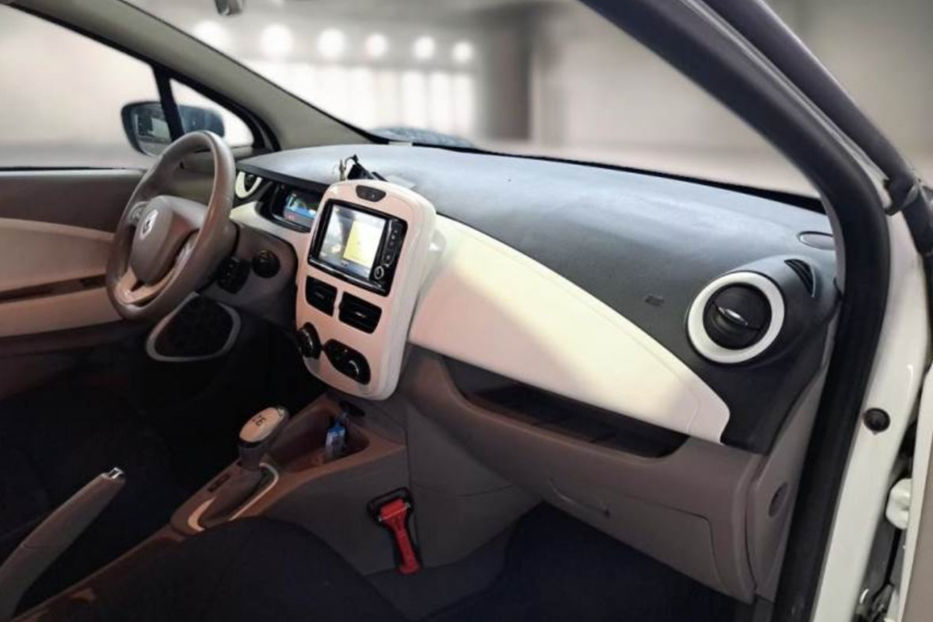 Продам Renault Zoe 43 KW авто в дорозі  2019 года в Львове