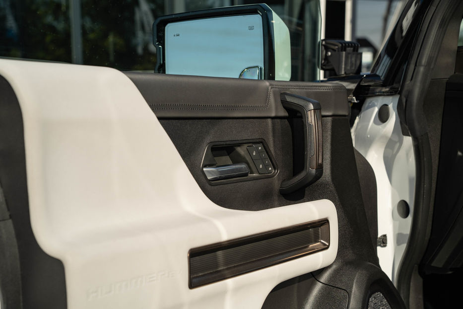 Продам Hummer Hummer EV 2023 года в Черновцах