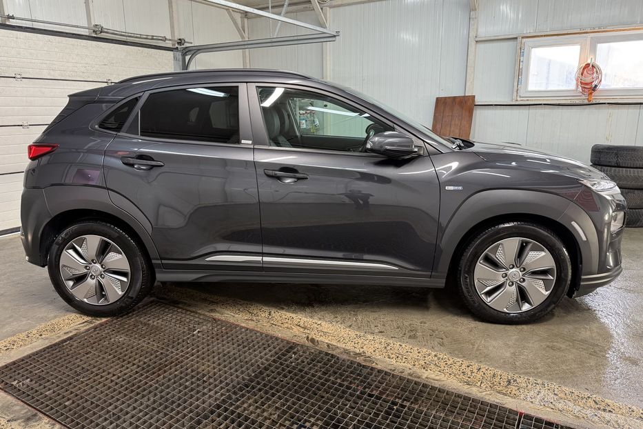 Продам Hyundai Kona 64kWhМакс.комплектація PREMIUM 2020 года в Львове