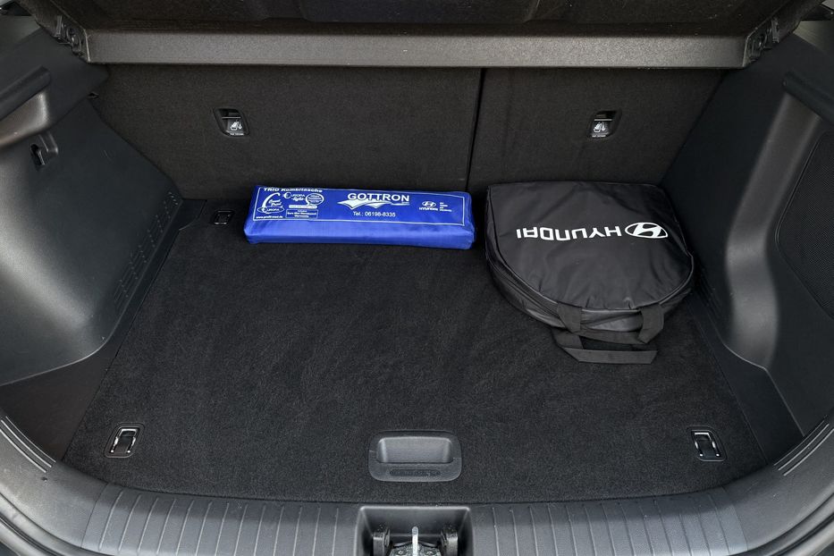 Продам Hyundai Kona 64kWhМакс.комплектація PREMIUM 2020 года в Львове