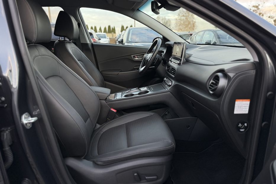 Продам Hyundai Kona 64kWhМакс.комплектація PREMIUM 2020 года в Львове