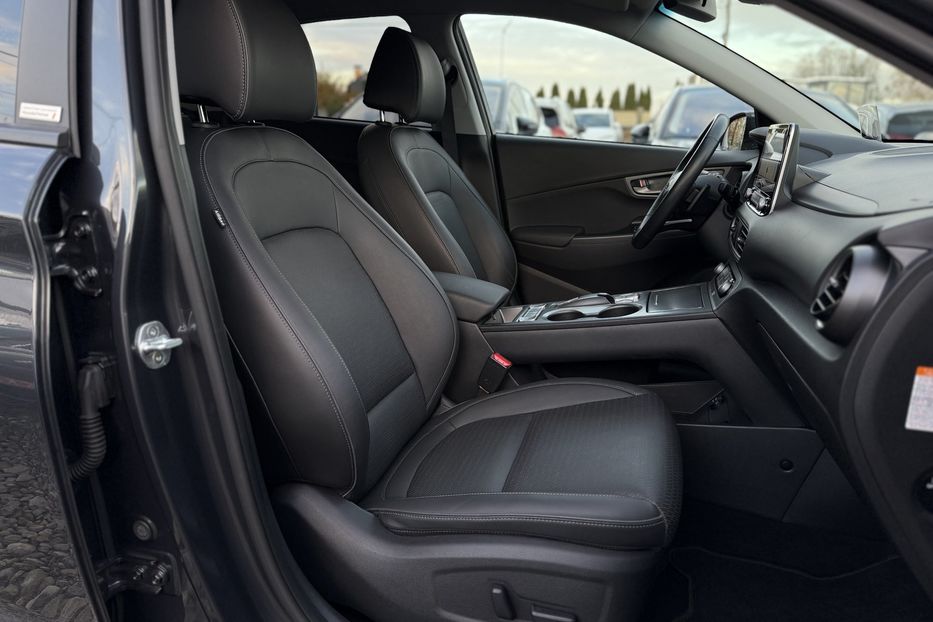 Продам Hyundai Kona 64kWhМакс.комплектація PREMIUM 2020 года в Львове