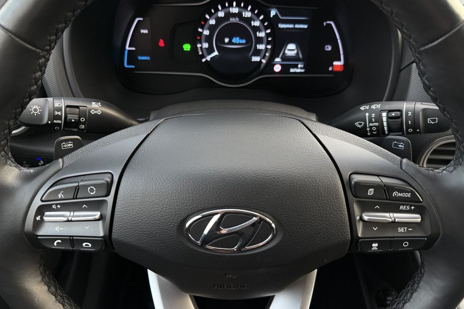 Продам Hyundai Kona 64kWhМакс.комплектація PREMIUM 2020 года в Львове