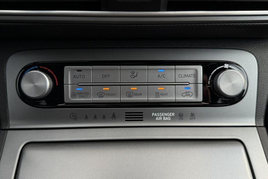 Продам Hyundai Kona 64kWhМакс.комплектація PREMIUM 2020 года в Львове