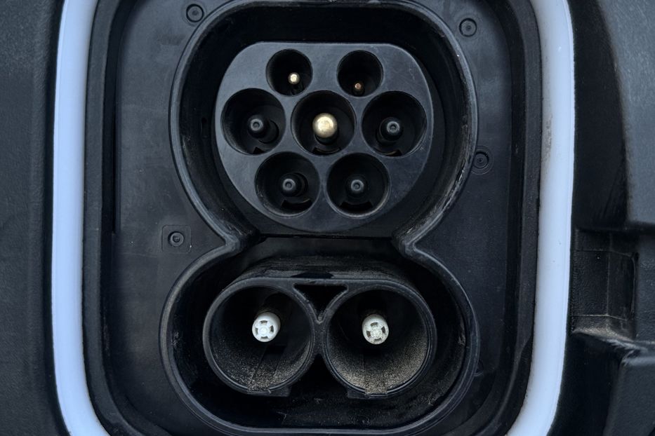 Продам Hyundai Kona 64kWhМакс.комплектація PREMIUM 2020 года в Львове