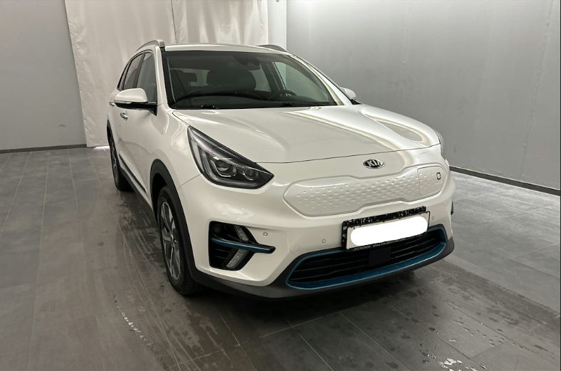 Продам Kia Niro 64квт авто в дорозі 2021 года в Львове