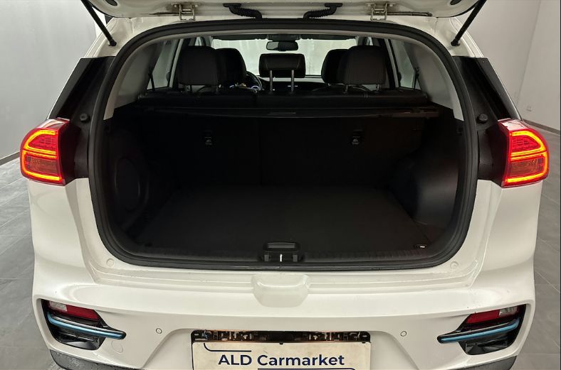 Продам Kia Niro 64квт авто в дорозі 2021 года в Львове