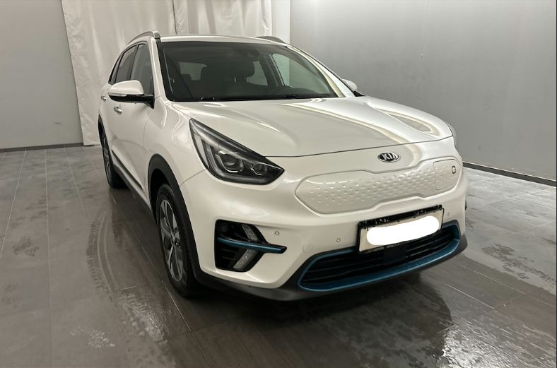 Продам Kia Niro 64 kw авто  в дорозі 2021 года в Львове