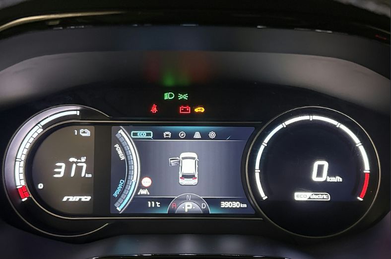 Продам Kia Niro 64 kw авто  в дорозі 2021 года в Львове