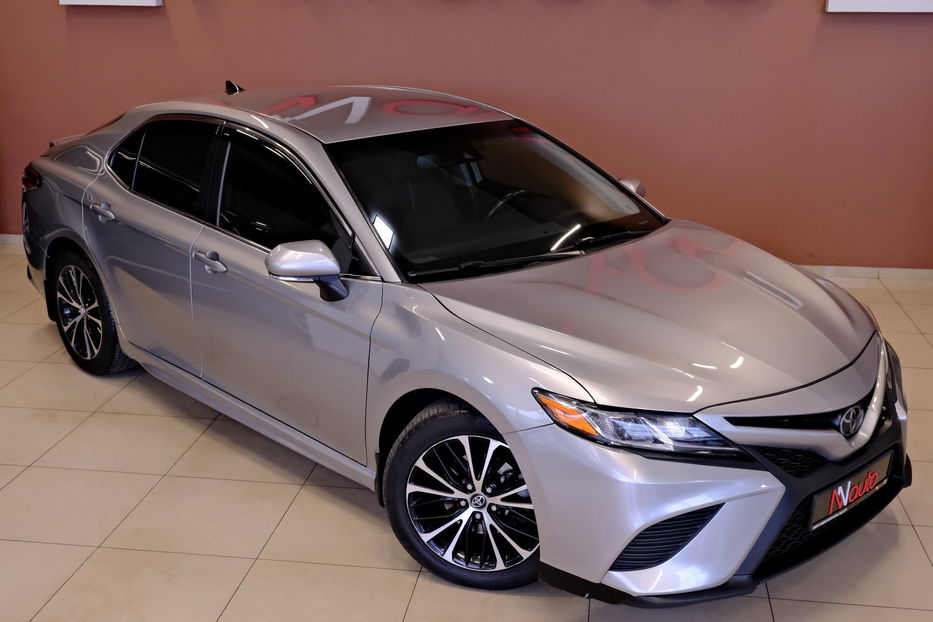 Продам Toyota Camry 2019 года в Одессе