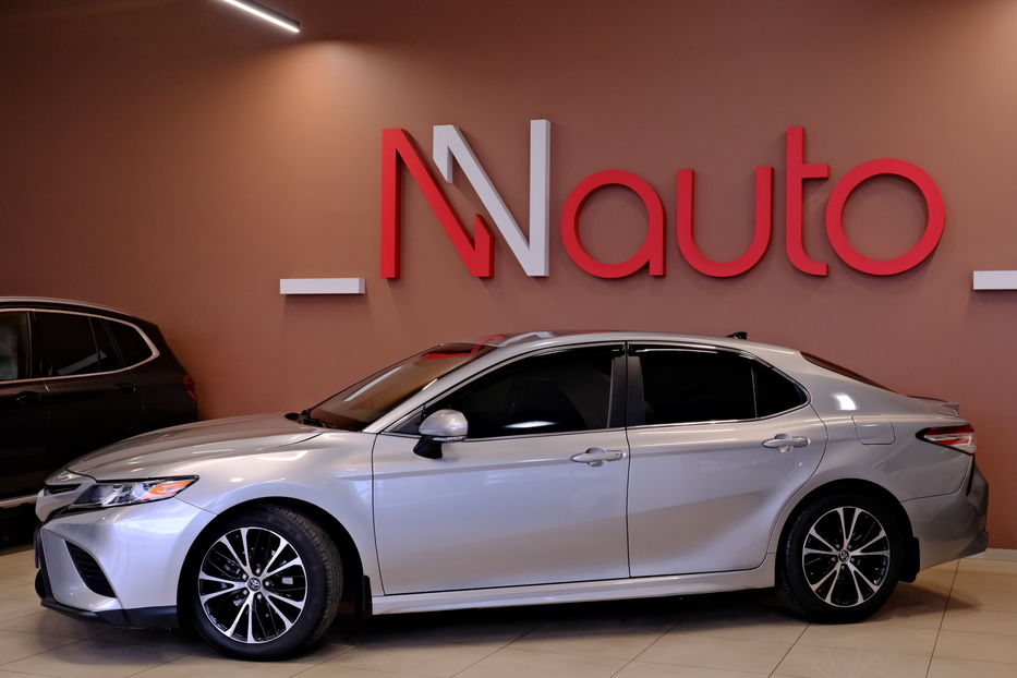 Продам Toyota Camry 2019 года в Одессе