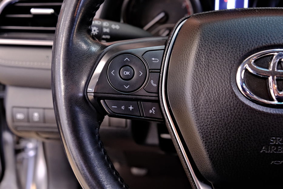 Продам Toyota Camry 2019 года в Одессе