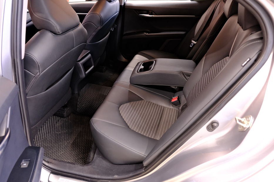 Продам Toyota Camry 2019 года в Одессе