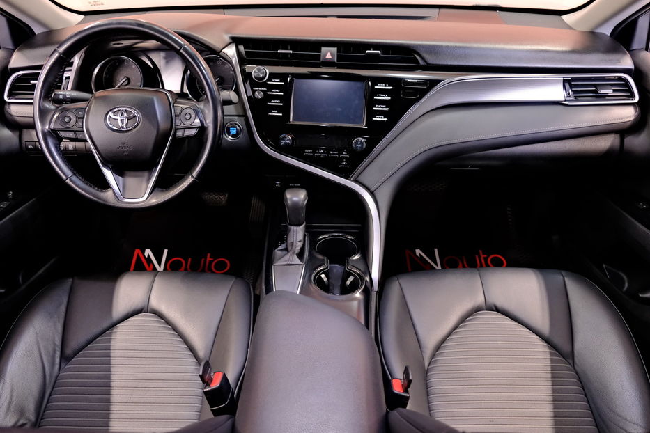 Продам Toyota Camry 2019 года в Одессе