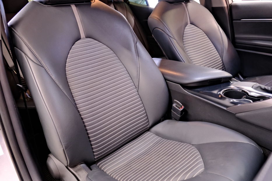 Продам Toyota Camry 2019 года в Одессе