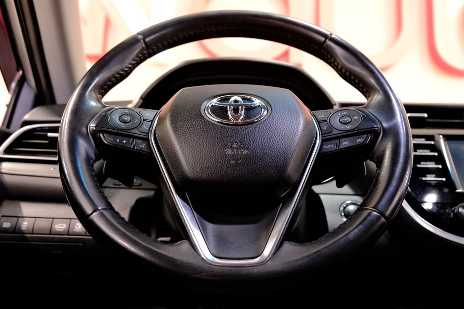 Продам Toyota Camry 2019 года в Одессе