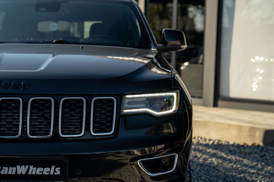 Продам Jeep Grand Cherokee Overland 2016 года в Черновцах