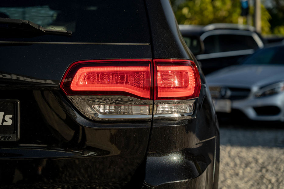 Продам Jeep Grand Cherokee Overland 2016 года в Черновцах