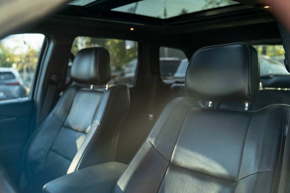 Продам Jeep Grand Cherokee Overland 2016 года в Черновцах