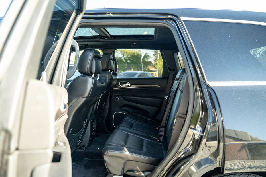 Продам Jeep Grand Cherokee Overland 2016 года в Черновцах