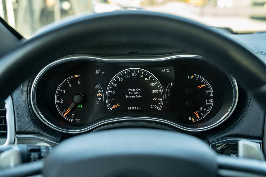 Продам Jeep Grand Cherokee Overland 2016 года в Черновцах