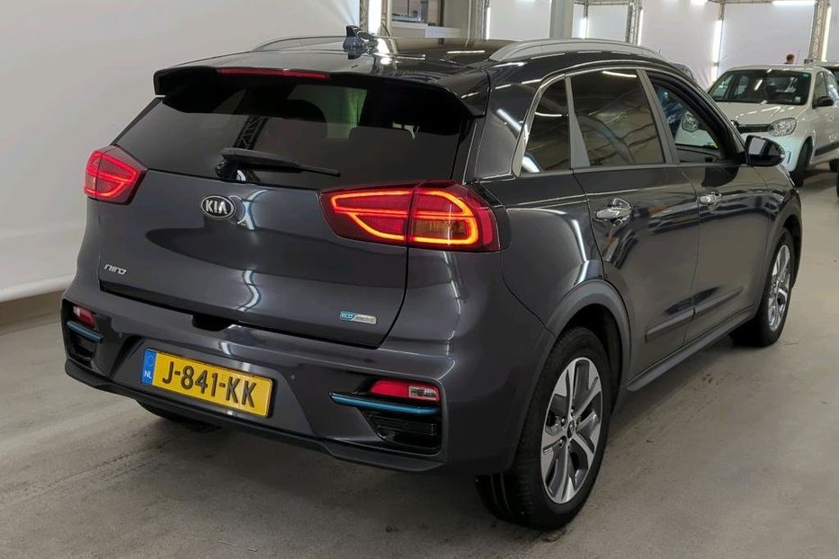 Продам Kia Niro 64квт авто в дорозі 2020 года в Львове