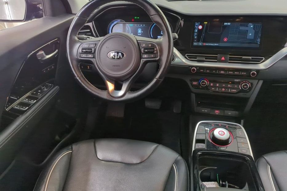 Продам Kia Niro 64квт авто в дорозі 2020 года в Львове