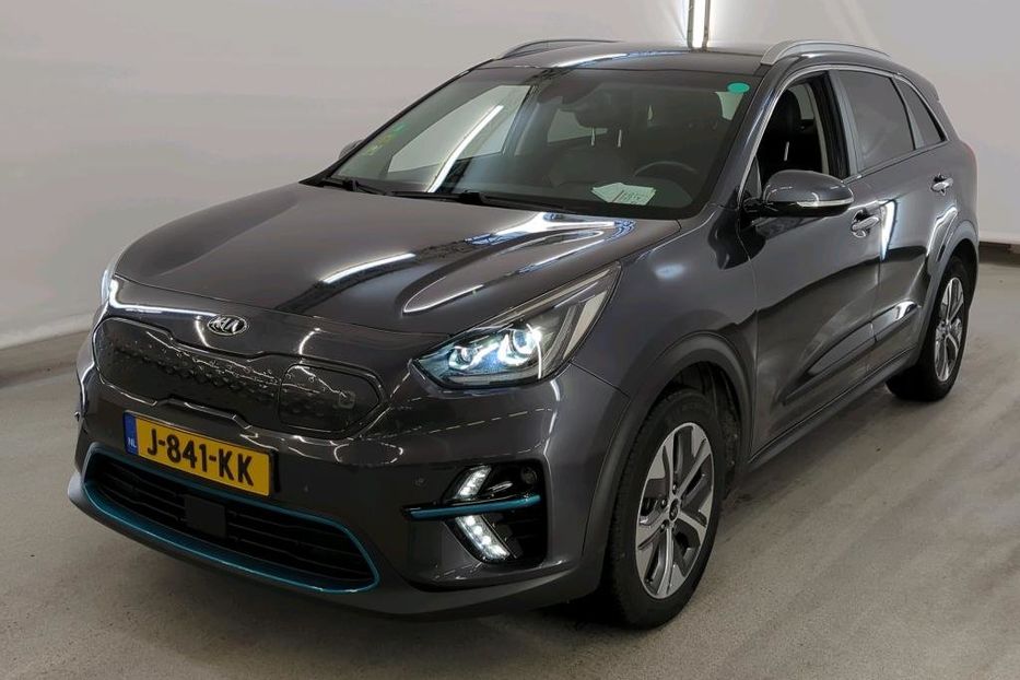 Продам Kia Niro 64квт авто в дорозі 2020 года в Львове