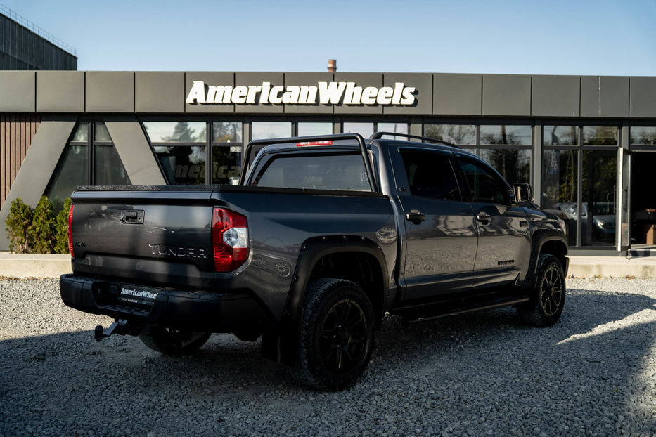 Продам Toyota Tundra CrewMax Cab 4x4 2019 года в Черновцах