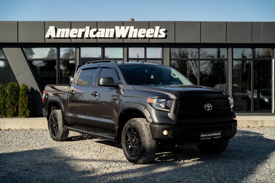 Продам Toyota Tundra CrewMax Cab 4x4 2019 года в Черновцах