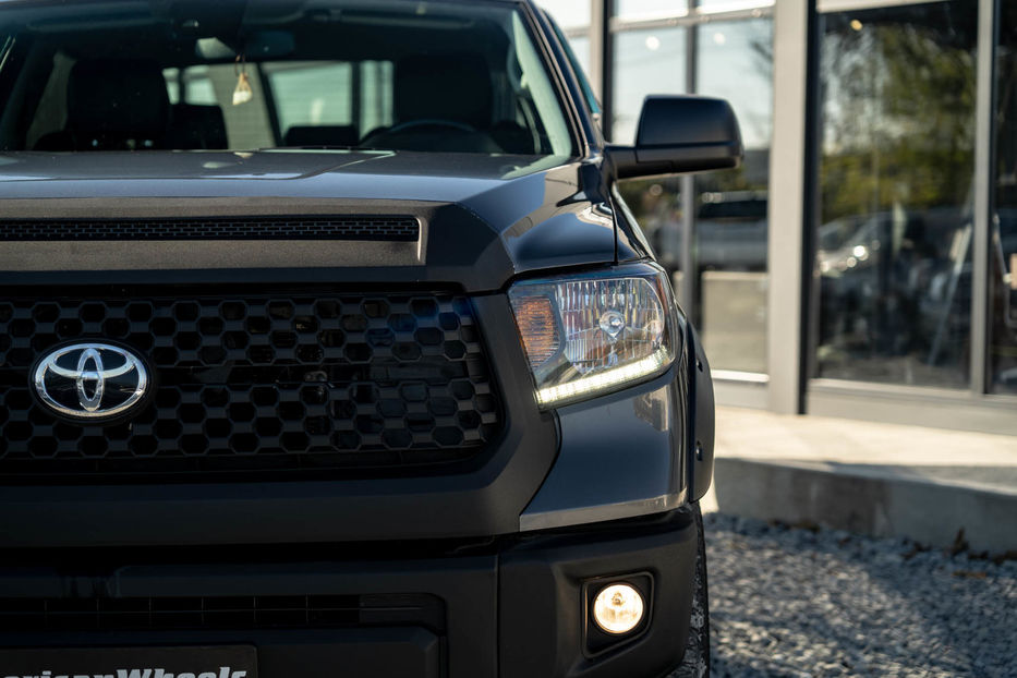 Продам Toyota Tundra CrewMax Cab 4x4 2019 года в Черновцах