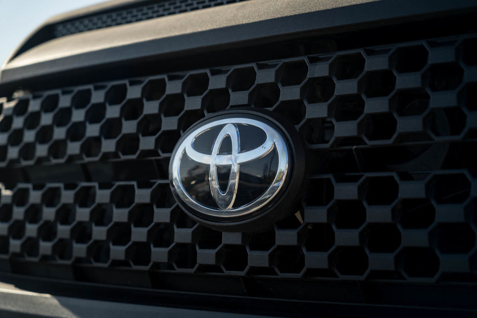 Продам Toyota Tundra CrewMax Cab 4x4 2019 года в Черновцах