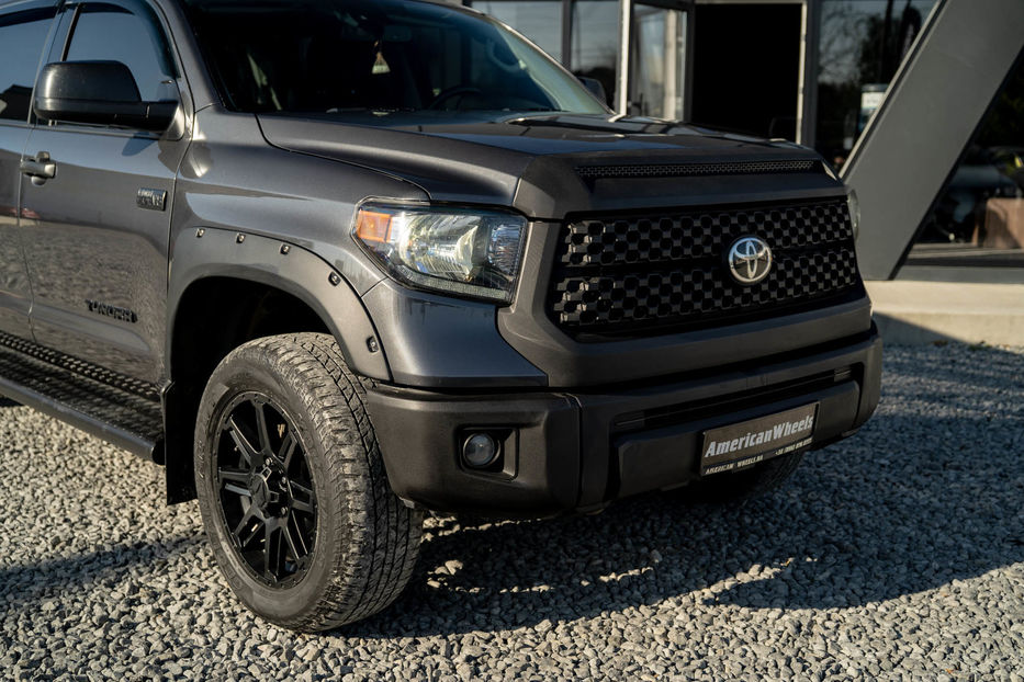Продам Toyota Tundra CrewMax Cab 4x4 2019 года в Черновцах