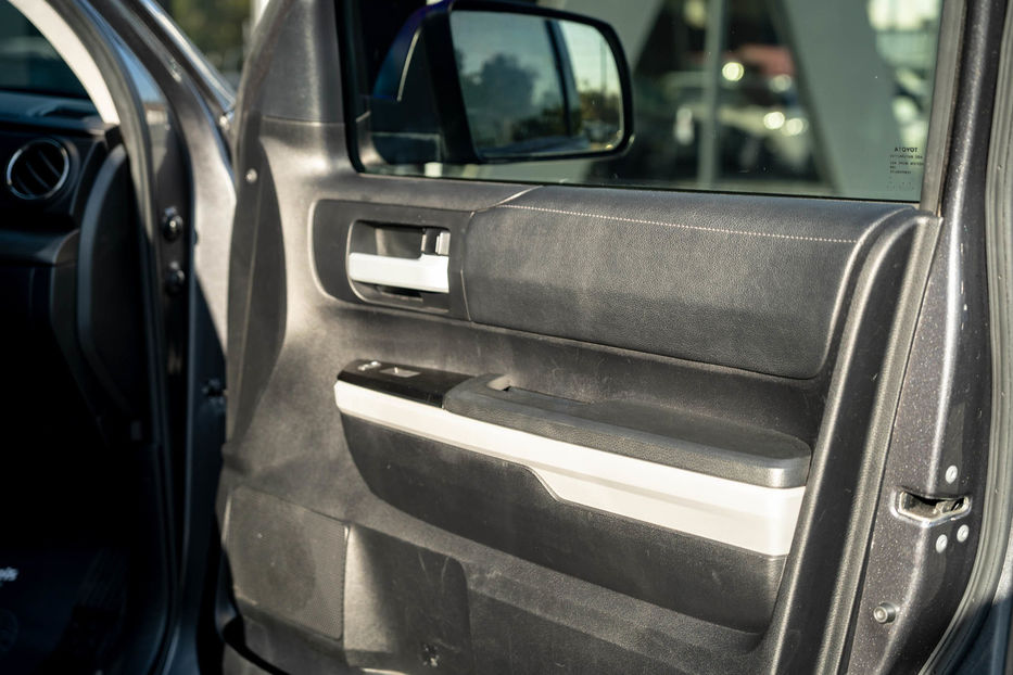 Продам Toyota Tundra CrewMax Cab 4x4 2019 года в Черновцах