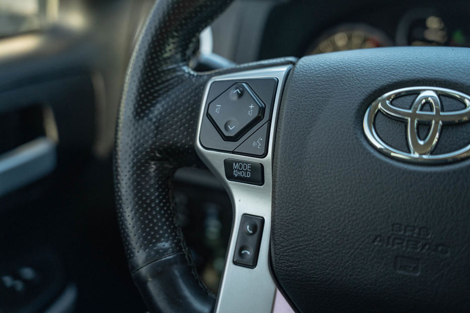 Продам Toyota Tundra CrewMax Cab 4x4 2019 года в Черновцах