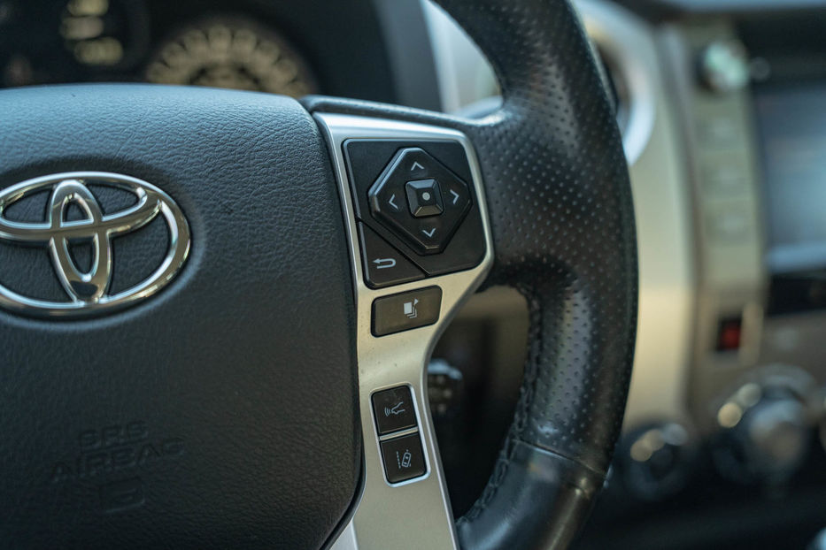 Продам Toyota Tundra CrewMax Cab 4x4 2019 года в Черновцах