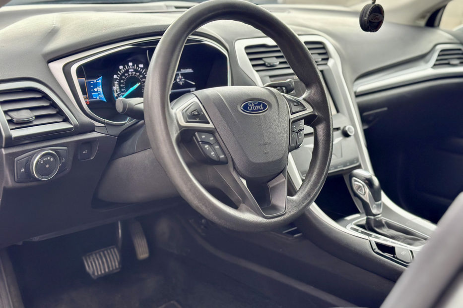 Продам Ford Fusion 2.5 Duratec AT (180 к.с.) 2016 года в Киеве